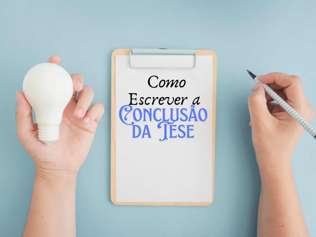 Mão segurando uma lâmpada e outra escrevendo, simbolizando a criatividade e clareza ao escrever a conclusão da tese.